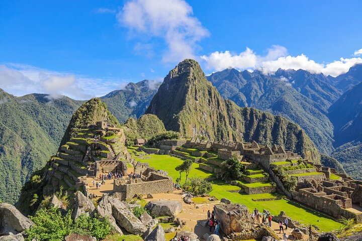 The classic view over the Machu Picchu terraces