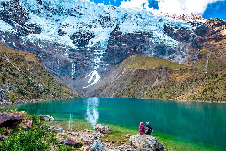 Turquoise Humantay Lake below the glacier